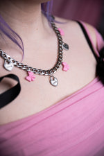 Load image into Gallery viewer, Chunky Metal Lock &amp; Bow Necklace
