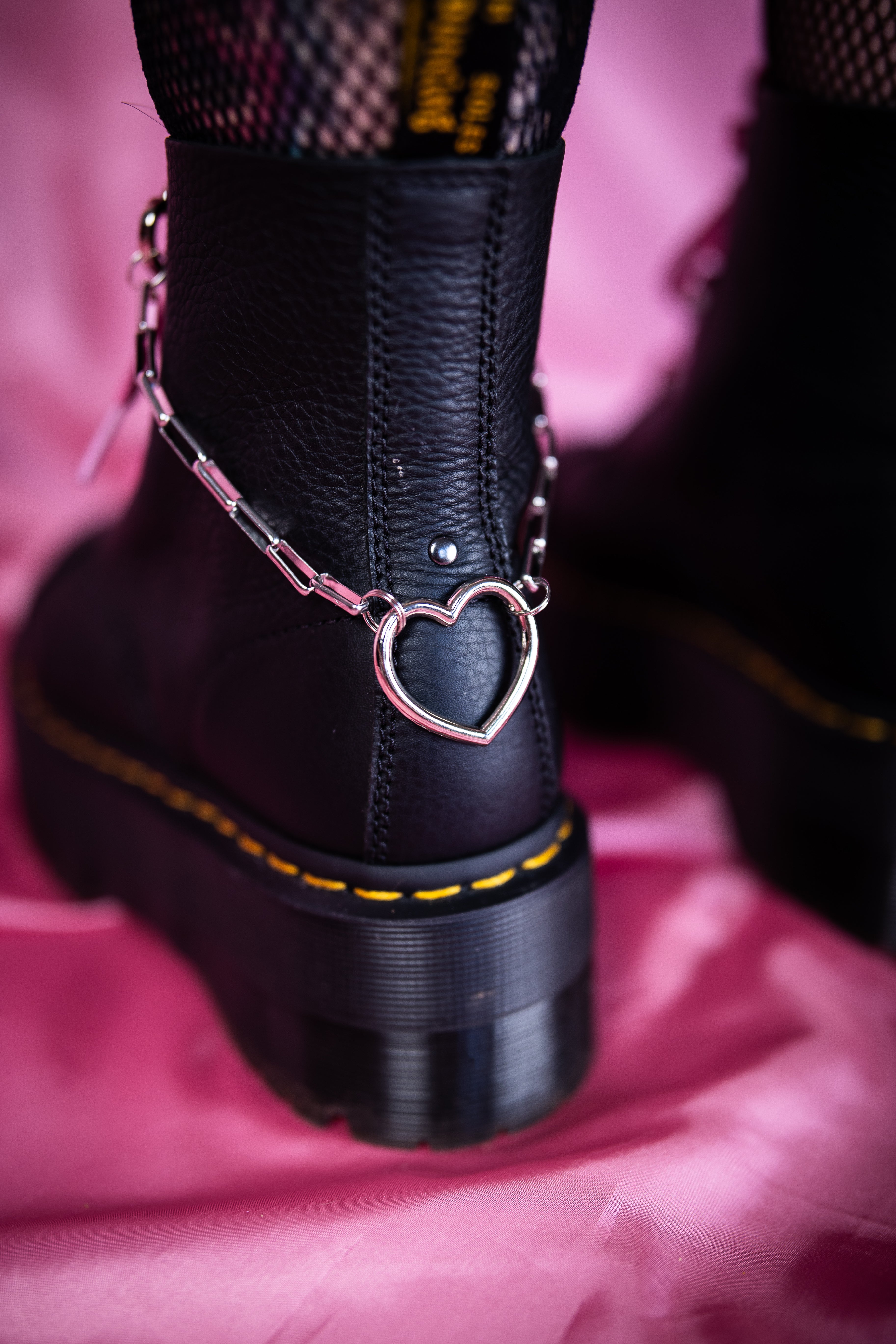 Chunky Heart Shoe Chains - Pair